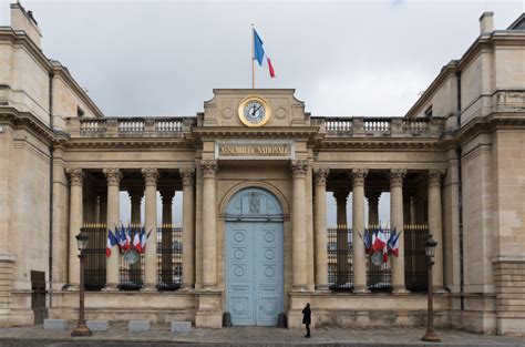 Le soulèvement de Carausius, empereur romain autoproclamé face à la menace barbare et au désordre impérial dans l'île Britannique